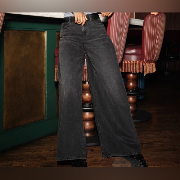 American Eagle Faded Black Wide-Leg Jeans Size 6 Short - Picture 3 of 7